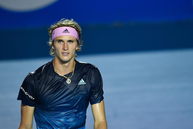 发球失误的 发球失误的