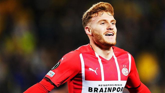 他用灵活的 他用灵活的